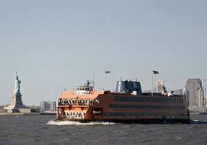 Ferry crashes in US, 30-50 people injured