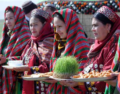 В 2013 году Туркменистан отметит Новруз байрамы на региональном уровне