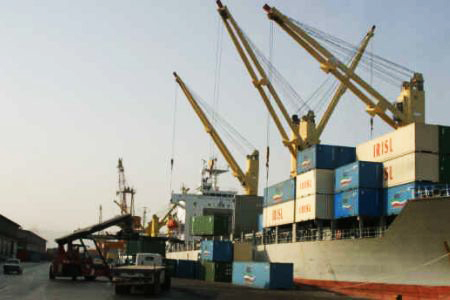 Volume of exports via western ports of Iran's Hormozgan Province grows