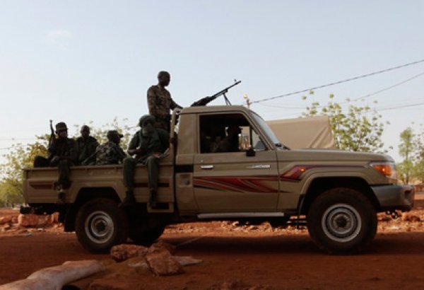 Mali'de askeri üsse saldırı! 37 ölü