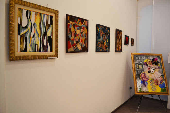 В Баку открылась выставка мастеров декоративно–прикладного искусства (фото)
