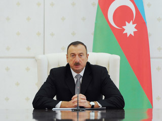 Президент Ильхам Алиев: Мы никогда не позволим, чтобы антинациональные элементы чернили азербайджанскую армию, бросали на нее тень