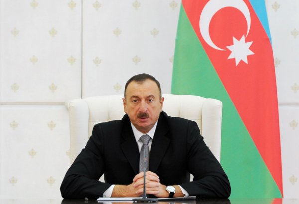 Ильхам Алиев поздравил Президента Греции