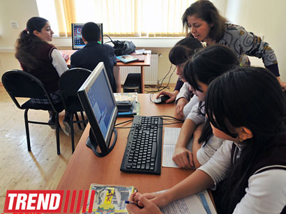 В Азербайджане в е-базу внесена информация  почти о трети учащихся страны