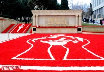 Общественность Азербайджана чтит светлую память жертв трагедии 20 января (ФОТО) - Gallery Thumbnail
