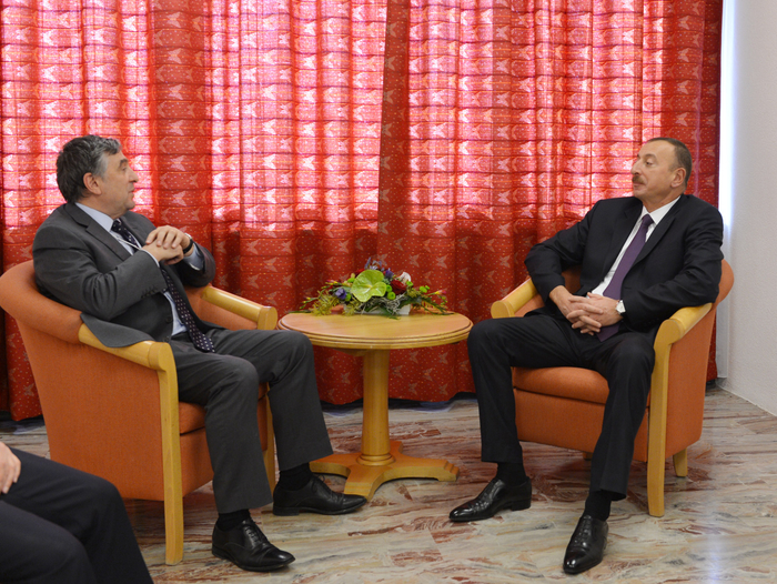 Prezident İlham Əliyev "GDF Suez" şirkətinin sədr müavini ilə görüşüb