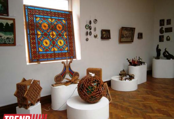 В Азербайджане представлены потрясающие работы народных умельцев  (фотосессия)