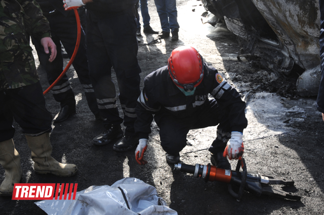 В Баку взорвался бензовоз, водитель погиб (версия 3)(ФОТО)