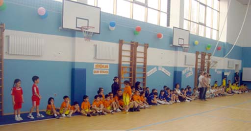 В Баку прошел детский спортивный "Праздник силы и ловкости" (фотосессия) - Gallery Image