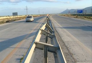 В Азербайджане виновники ДТП не хотят оплачивать нанесенный дороге ущерб - минтранс (ФОТО)