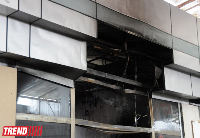 Пожар в торговом центре в Баку потушен (ФОТО)