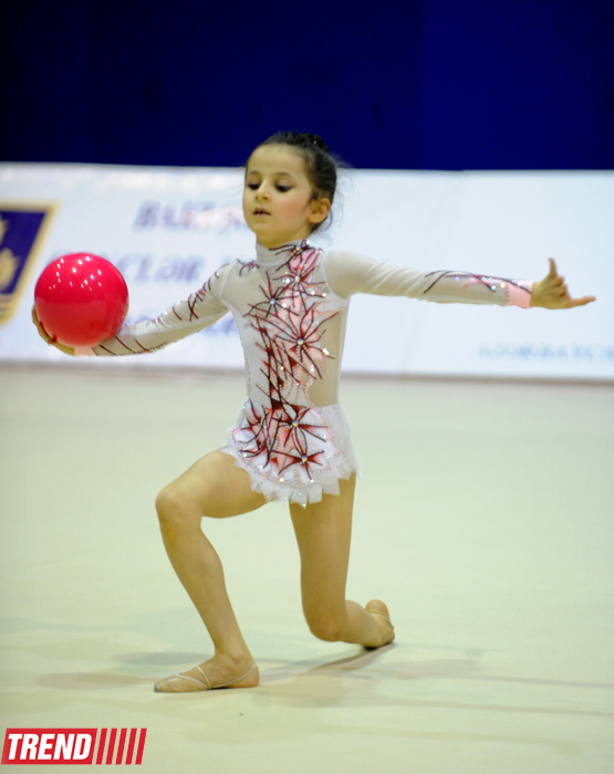 Определились первые победители ХХ первенства Баку по художественной гимнастике (ФОТО)