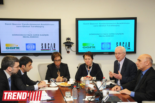 SOCAR, WB sign agreement on associated gas flaring reduction (PHOTO)