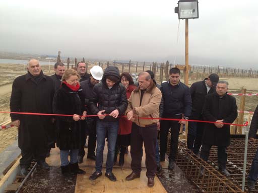 В Азербайджане состоялось открытие первого моста жилого комплекса Khazar Islands (ФОТО)