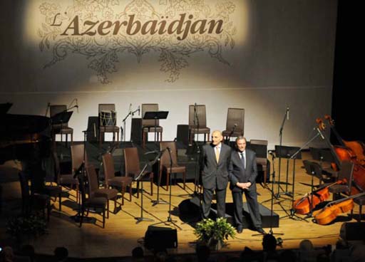 Fransada keçirilən Azərbaycan mədəniyyət günləri çərçivəsində Strasburqda sərgi və konsert təşkil olunub (FOTO)