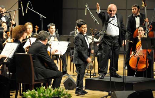 В рамках Дней культуры Азербайджана во Франции в Страсбурге были организованы выставка и концерт (ФОТО)
