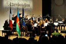 В рамках Дней культуры Азербайджана во Франции в Страсбурге были организованы выставка и концерт (ФОТО)