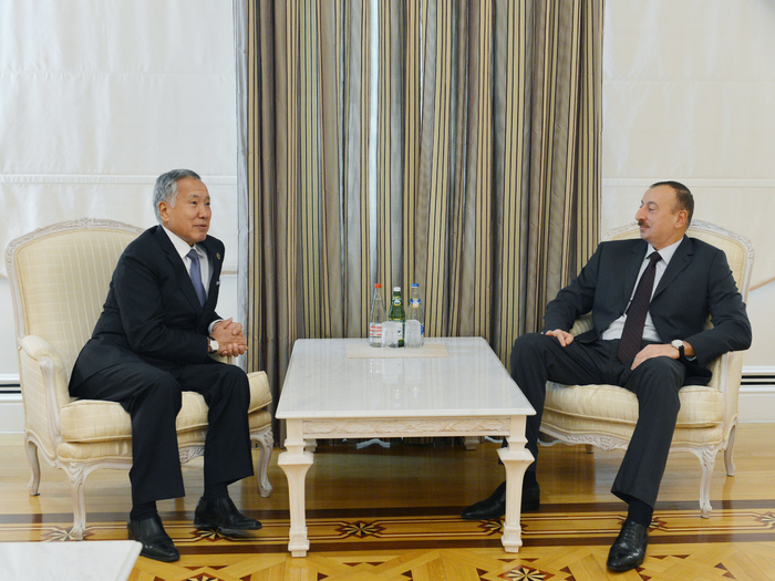 Президент Азербайджана принял посла Казахстана
