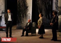 Лев Дуров и лучшие российские актеры представили в Баку спектакль "Аккомпаниатор" (фотосессия)