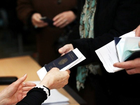 Более 63% проголосовавших в Армении поддержали поправки в конституцию
