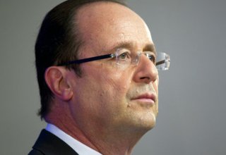 Hollande, Türkiye ziyaretini erteledi