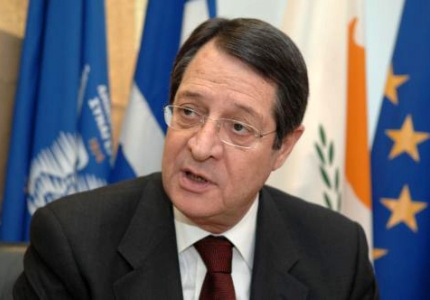 Cypriot president threatens to resign over bailout terms