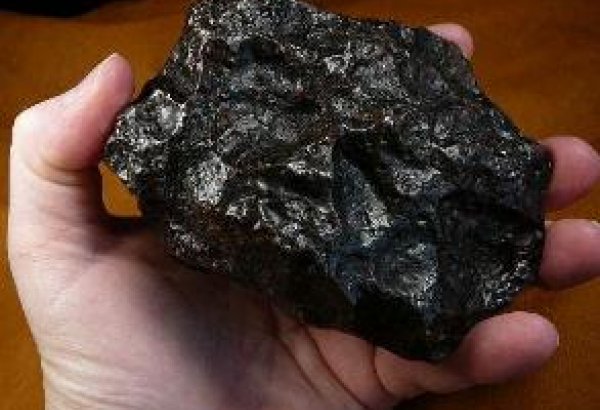Уральские ученые нашли крупный осколок метеорита весом более килограмма