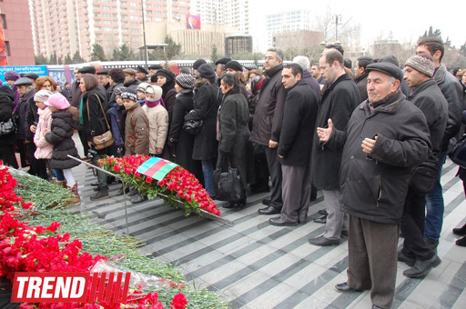 Azerbaijani public commemorate Khojaly genocide victims (PHOTO)