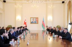 Состоялась встреча президентов Азербайджана и Грузии один на один и в расширенном составе (ФОТО)