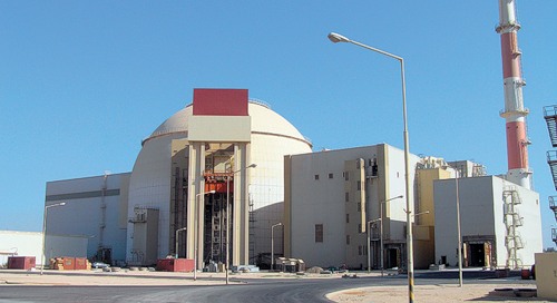 Россия и Иран подписали контракт на строительство энергобоков АЭС "Бушер"