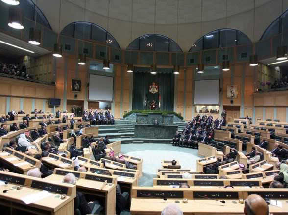 İordaniya parlamenti Abdalla Ensuranı postunda saxladı