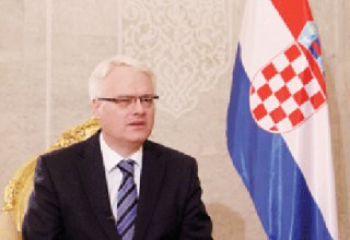 Croatia president supports Iran's nuclear right