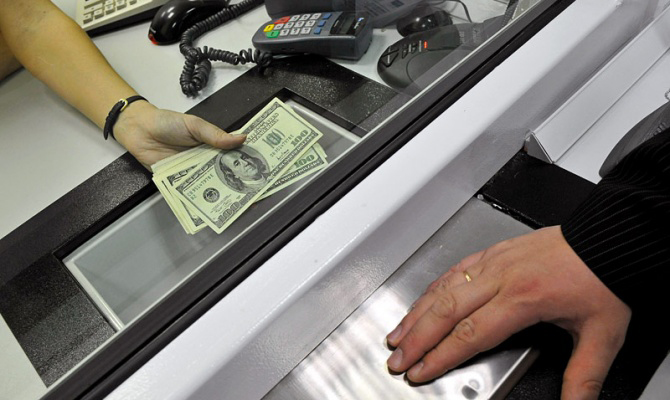 Volume of money transfers between Uzbekistan and Russia increases by 33 per cent in 2012