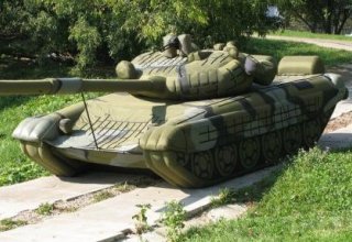 Российская армия планирует закупить надувные танки и самолеты