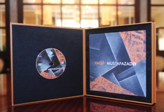 В рамках совместного проекта Фонда Гейдара Алиева и Центра Гейдара Алиева выпущен музыкальный альбом, посвященный Вагифу Мустафазаде  (ФОТО)