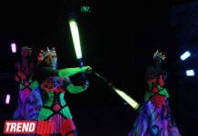В Баку состоялось неоновое шоу "Эйфория" московской группы FIRE MAGIC SHOW (фотосессия)