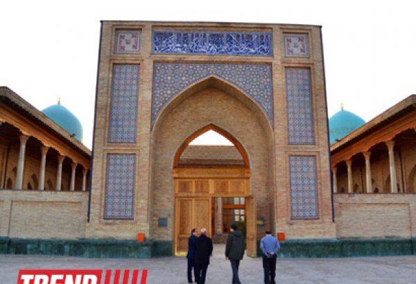Самый древний Коран в ташкентском комплексе "Хазрати Имам" (фотосессия)