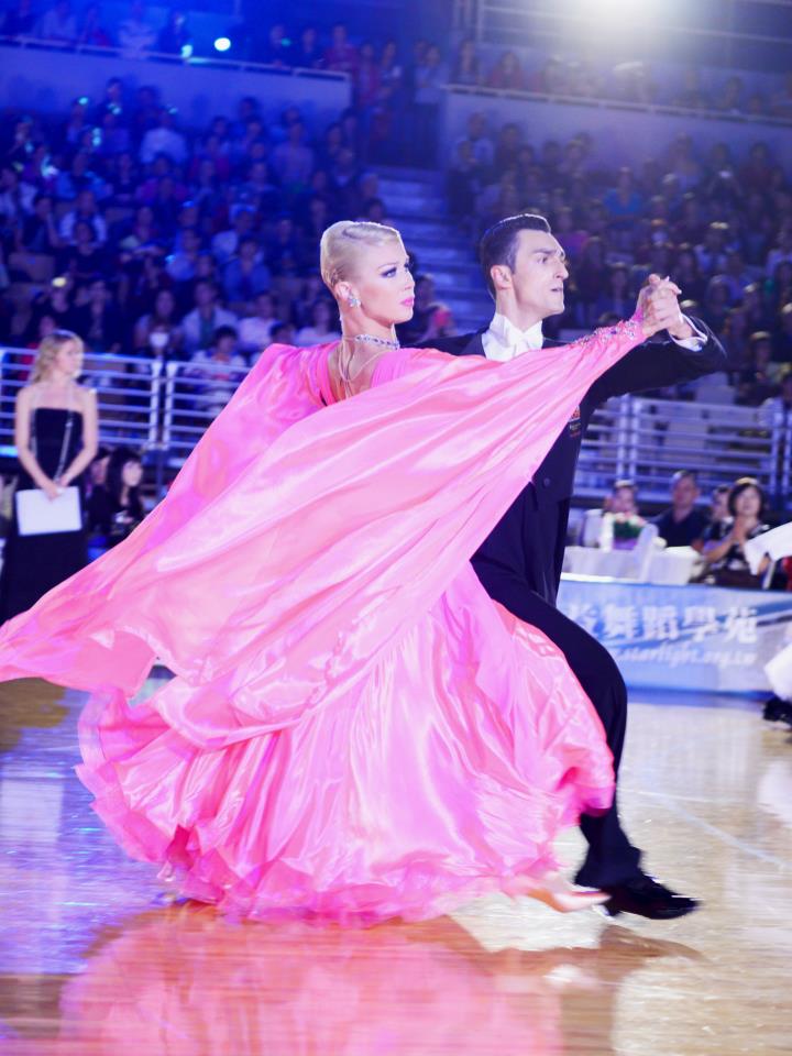 Азербайджанские участники "Евровидения" примут участие в танцевальном шоу в Москве