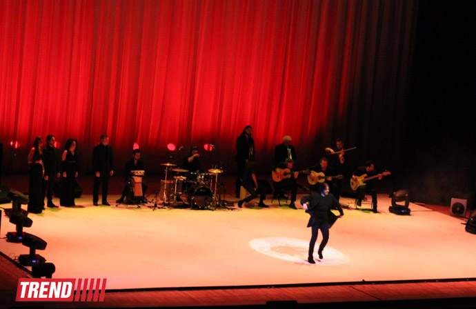 В Баку выступил всемирно известный танцор фламенко Хоакин Кортес (фото)