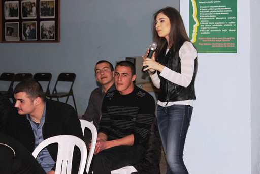 Азербайджанские исполнители провели концерт в колонии  для несовершеннолетних (фото)