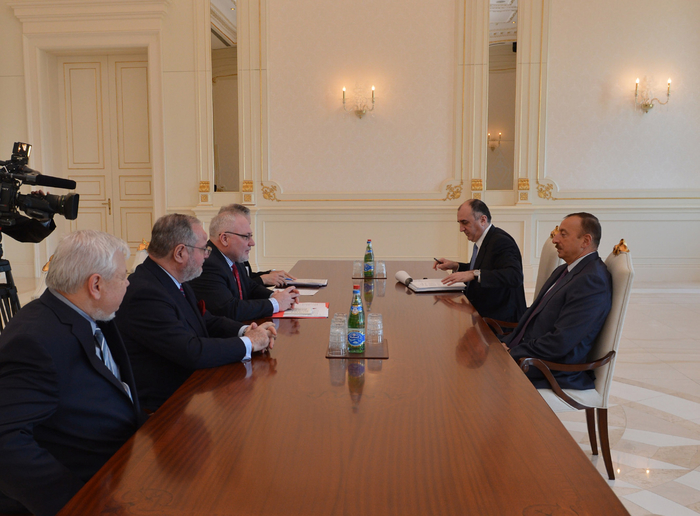 Prezident İlham Əliyev Minsk qrupunun həmsədrlərini qəbul edib