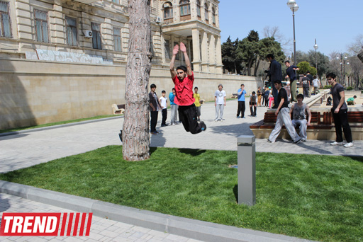 Знаменитый паркурист из Великобритании Райан Дойл дал мастер-класс в Баку (фотосессия)