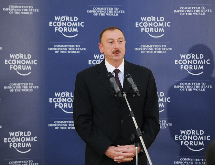 Президент Ильхам Алиев: Азербайджан очень заинтересован в развитии региональных связей и сотрудничества (ФОТО)