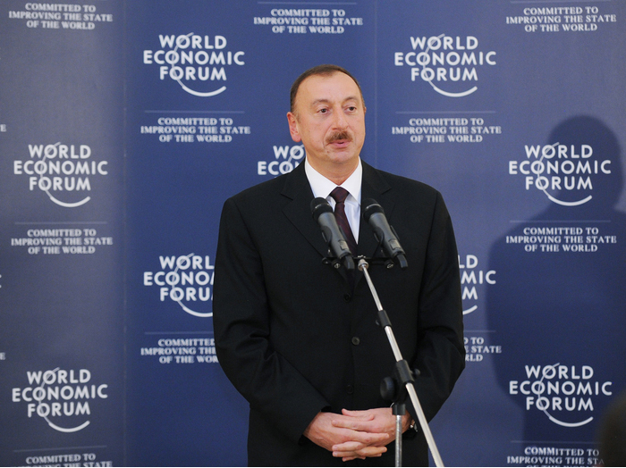 Президент Ильхам Алиев: Азербайджан очень заинтересован в развитии региональных связей и сотрудничества (ФОТО)