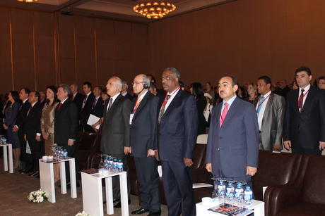 Делегация Азербайджана принимает участие в XVI Евразийском экономическом саммите в Стамбуле (ФOTO)