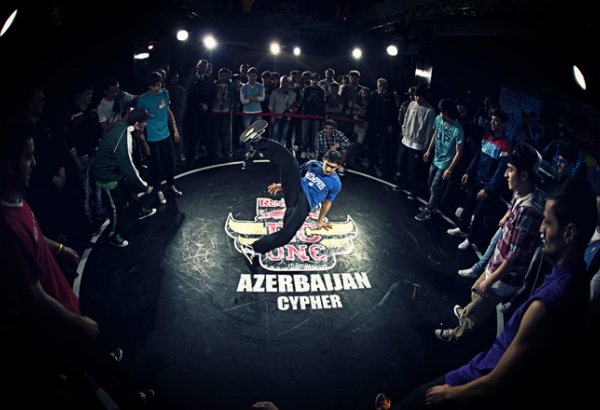 Азербайджан примет участие в международном чемпионате по брейк-дансу Red Bull BC One 2013 (ФОТО)