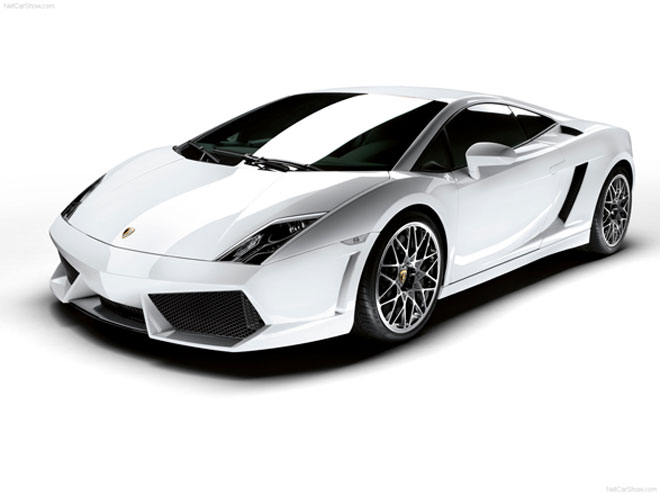 Полицейские Дубая будут патрулировать город на Lamborghini