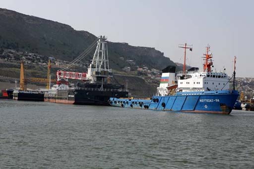 Azerbaijani ships transport cargo via Caspian Sea without problems