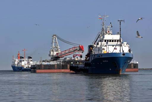 Азербайджанские моряки спасли иранское судно