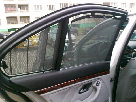 BDYPİ: Avtomobillərin arxa yan şüşələrinə pərdələrin vurulmasına icazə verildi